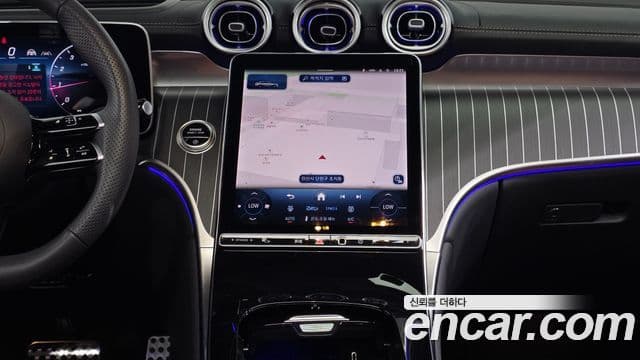 Mercedes-Benz GLC-Class 2025 — Photo 14/20