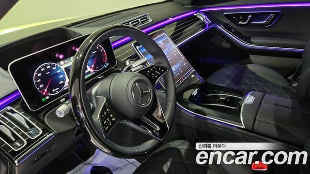 Mercedes-Benz S-Class 2025 — Photo 14/20