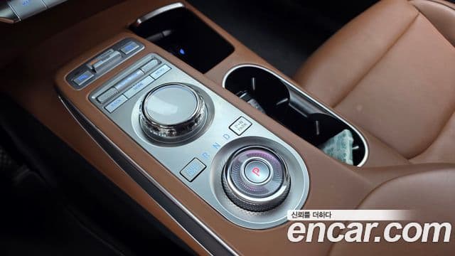 Genesis GV70 2021 — ფოტო 6/20