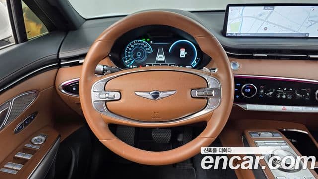 Genesis GV70 2021 — ფოტო 13/20