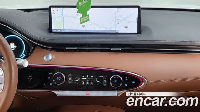 Genesis GV70 2021 — ფოტო 17/20