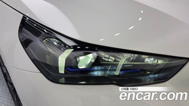 BMW 5 Series 2025 — Photo 1/34