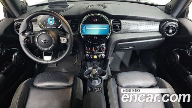 Mini Cooper Electric 2023 — ფოტო 9/30