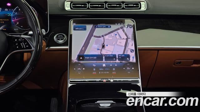 Mercedes-Benz S-Class 2021 — Photo 28/34
