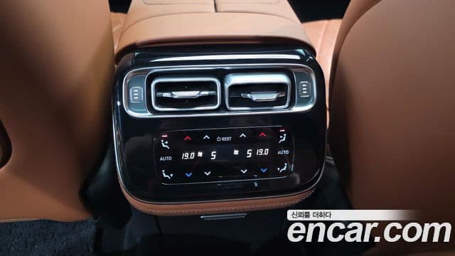 Mercedes-Benz S-Class 2021 — Photo 20/34