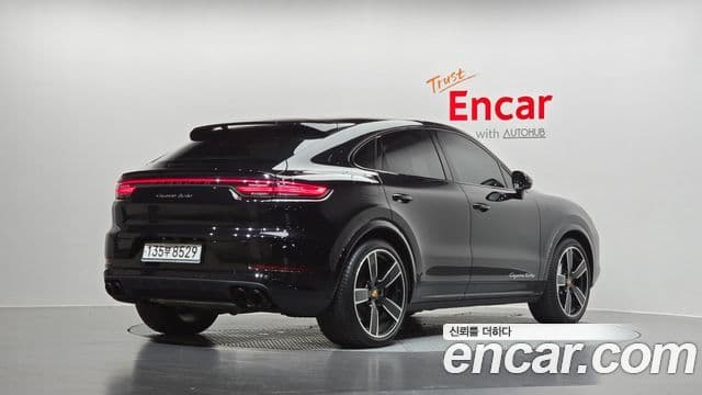 Porsche Cayenne 2020 — ფოტო 28/34