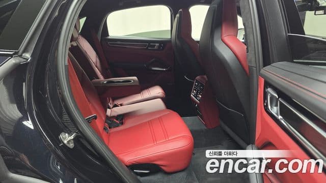 Porsche Cayenne 2020 — ფოტო 3/34