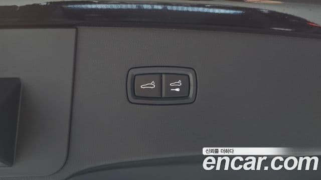 Porsche Cayenne 2020 — ფოტო 23/34