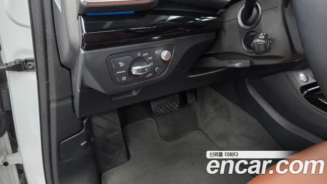 Audi Q5 2022 — Photo 13/32
