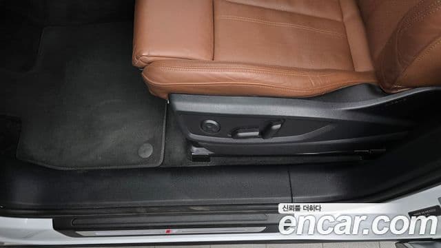 Audi Q5 2022 — Photo 27/32