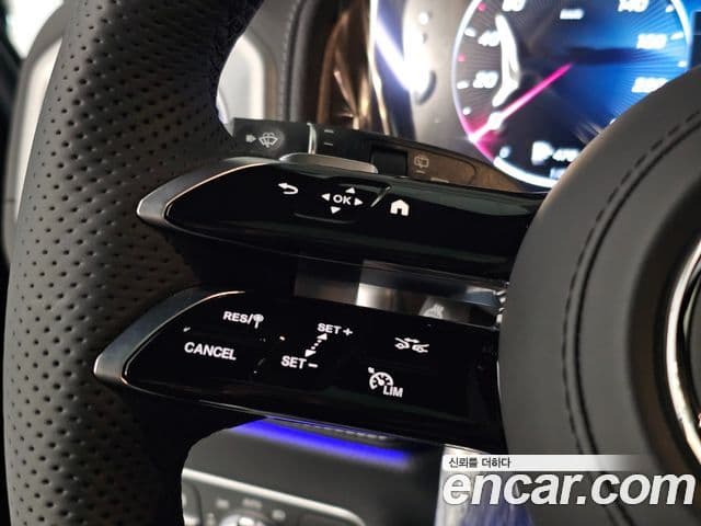 Mercedes-Benz G-Class 2026 — Photo 13/20