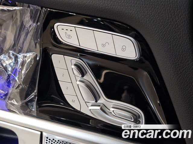 Mercedes-Benz G-Class 2026 — Photo 17/20