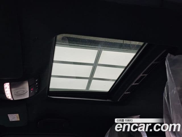 Mercedes-Benz G-Class 2026 — Photo 10/20