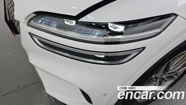 Genesis GV70 2023 — Photo 23/35