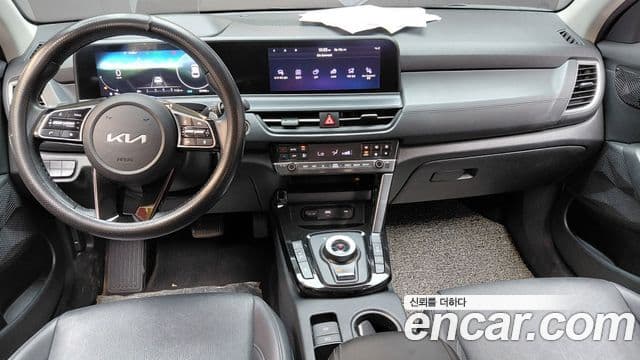 Kia Seltos 2022 — ფოტო 18/30