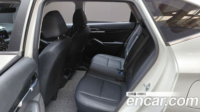 Kia Seltos 2022 — ფოტო 22/30