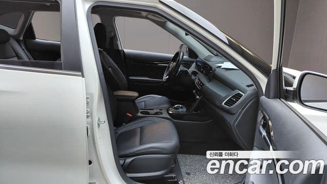 Kia Seltos 2022 — ფოტო 16/30