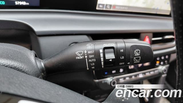 Kia Seltos 2022 — ფოტო 23/30