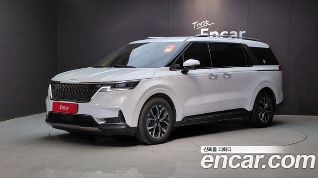 Kia Carnival 2023 — Фото 1/20