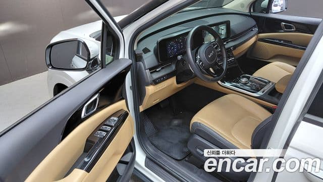 Kia Carnival 2023 — Фото 10/20