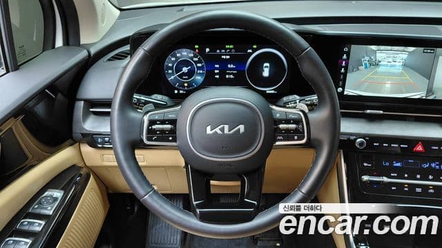 Kia Carnival 2023 — Фото 13/20