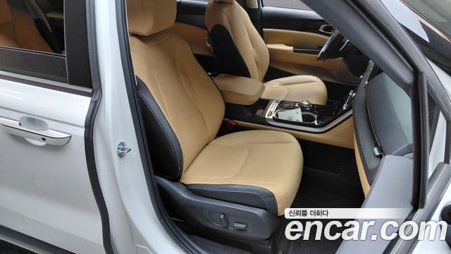 Kia Carnival 2023 — Şəkil 14/34