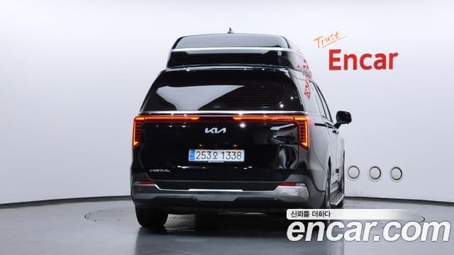 Kia Carnival 2024 — Фото 4/20