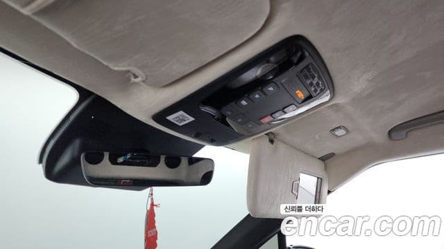 Kia Carnival 2024 — Şəkil 33/33