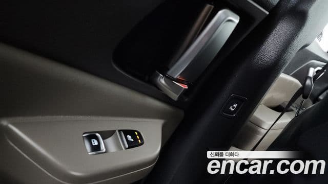 Kia Carnival 2024 — Şəkil 26/33