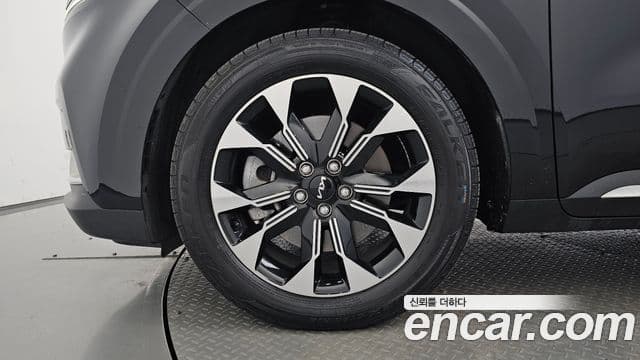 Kia Carnival 2022 — Фото 5/20
