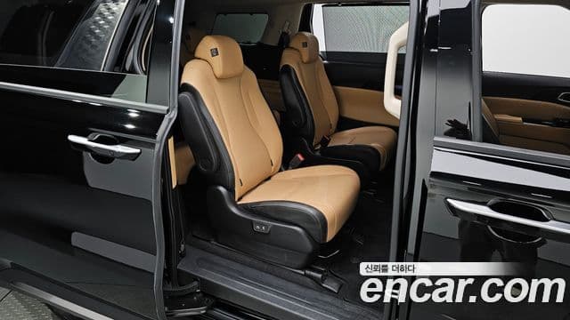 Kia Carnival 2022 — Фото 12/20