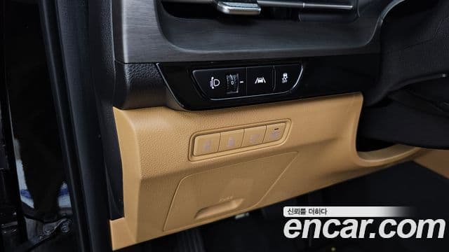 Kia Carnival 2022 — Photo 15/35