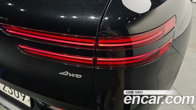 Genesis GV70 2022 — Şəkil 34/37