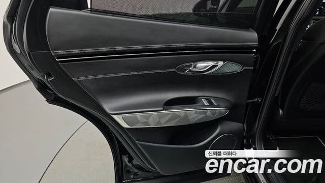 Genesis GV70 2022 — Şəkil 37/37