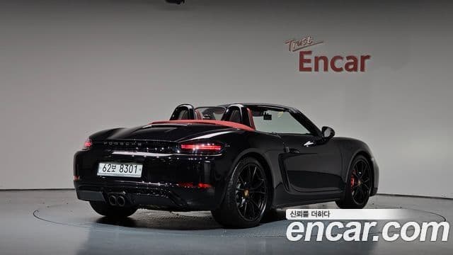 Porsche 718 Boxster 2019 — Фото 2/20