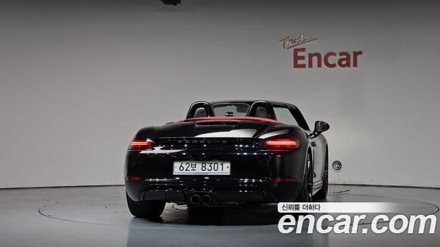 Porsche 718 Boxster 2019 — Фото 4/20