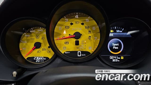 Porsche 718 Boxster 2019 — Фото 8/20