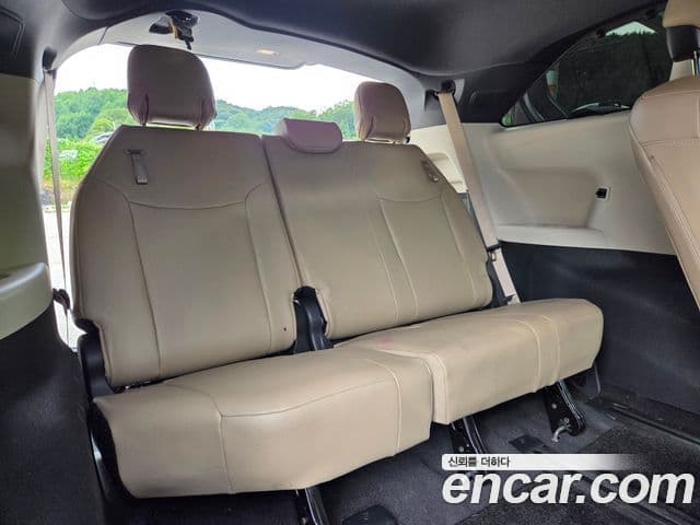 Toyota Sienna 2024 — ფოტო 10/12