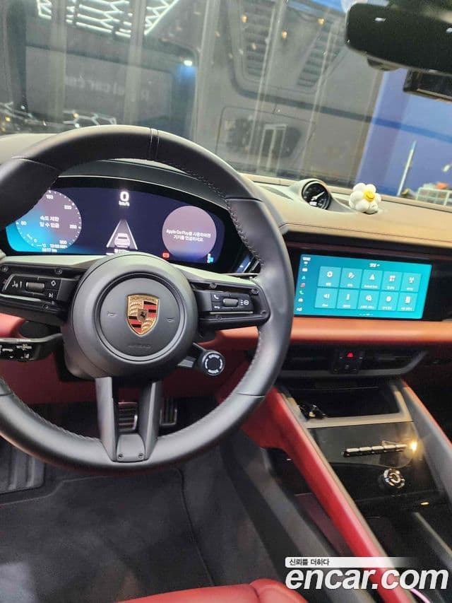 Porsche Macan EV 2025 — ფოტო 18/20
