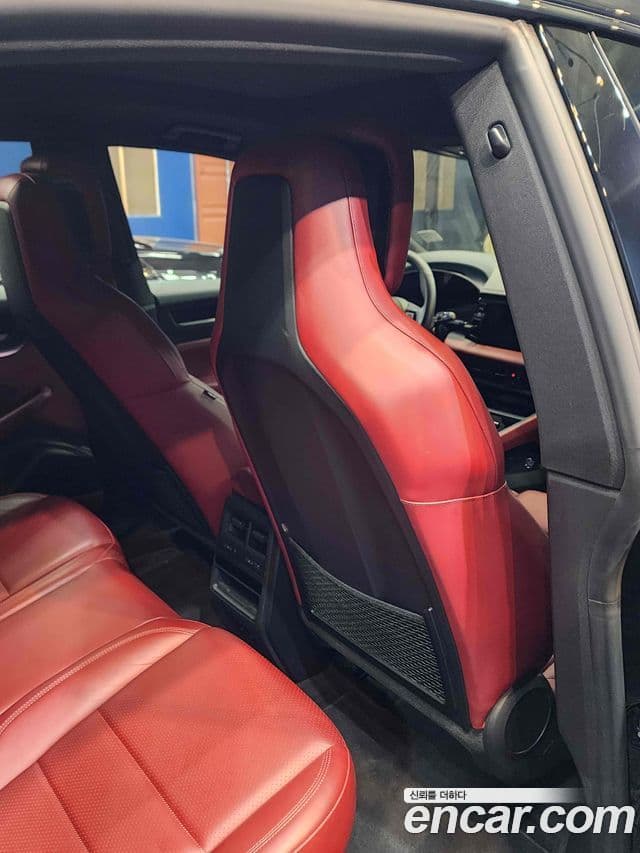 Porsche Macan EV 2025 — ფოტო 20/20