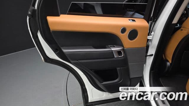 Land Rover Range Rover Sport 2018 — Şəkil 36/37