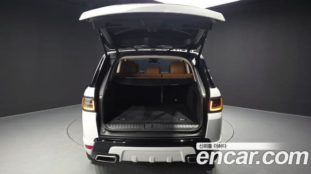 Land Rover Range Rover Sport 2018 — Şəkil 17/37