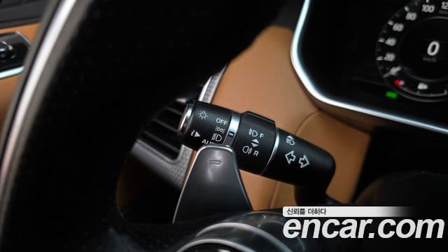 Land Rover Range Rover Sport 2018 — Şəkil 19/37