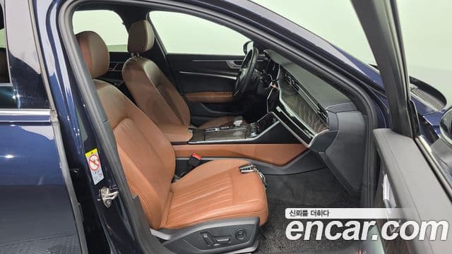 Audi A6 2021 — ფოტო 18/20