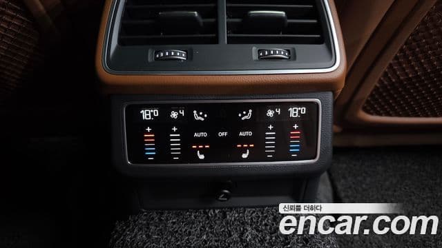 Audi A6 2021 — ფოტო 13/20