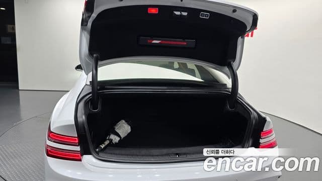 Genesis G80 2024 — ფოტო 25/31