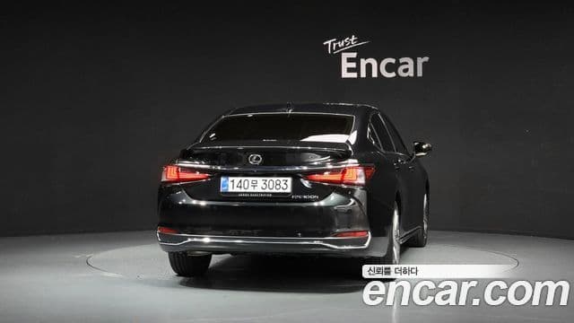 Lexus ES300h 2026 — Photo 24/32