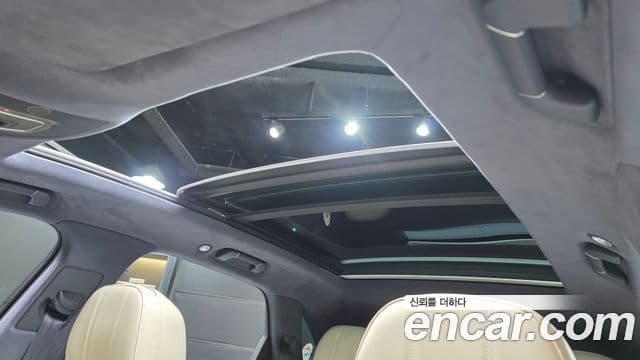 Bentley Bentayga 2023 — Photo 3/40