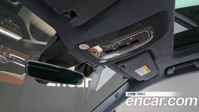 Bentley Bentayga 2023 — Photo 26/40