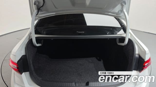 Volkswagen Jetta 2023 — ფოტო 6/32